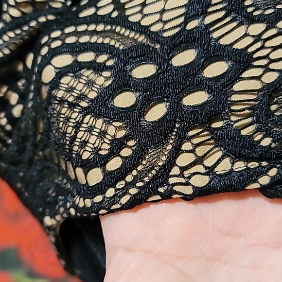 Sloan & Sadie Lace Top XL - Picture 5 of 7